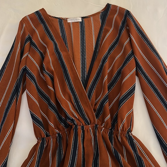 Vestique Romper - Picture 3 of 3